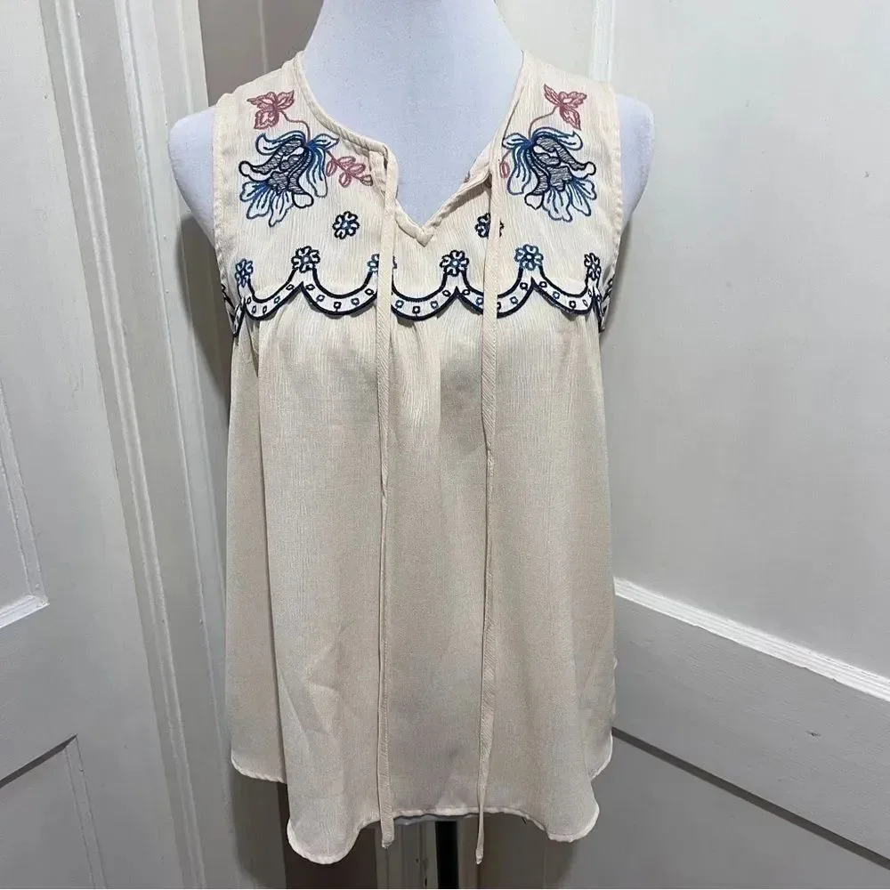 Chic Cream Blouse with Intricate Embroidery Womens Medium